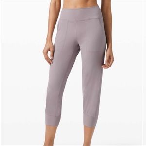 Lululemon, size 8 cropped Aligns joggers!! Lavender
